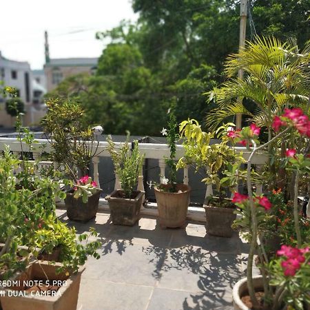 White Villa Guest House Pondicherry Exterior photo